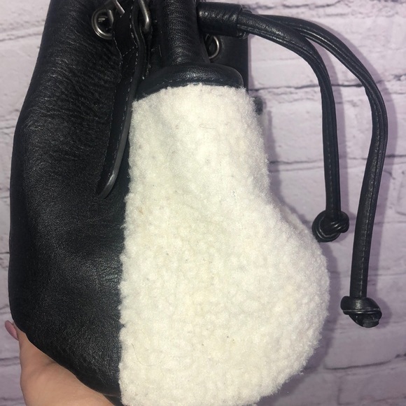 American Eagle Sherpa Faux Leather Crossbody - Picture 5 of 12